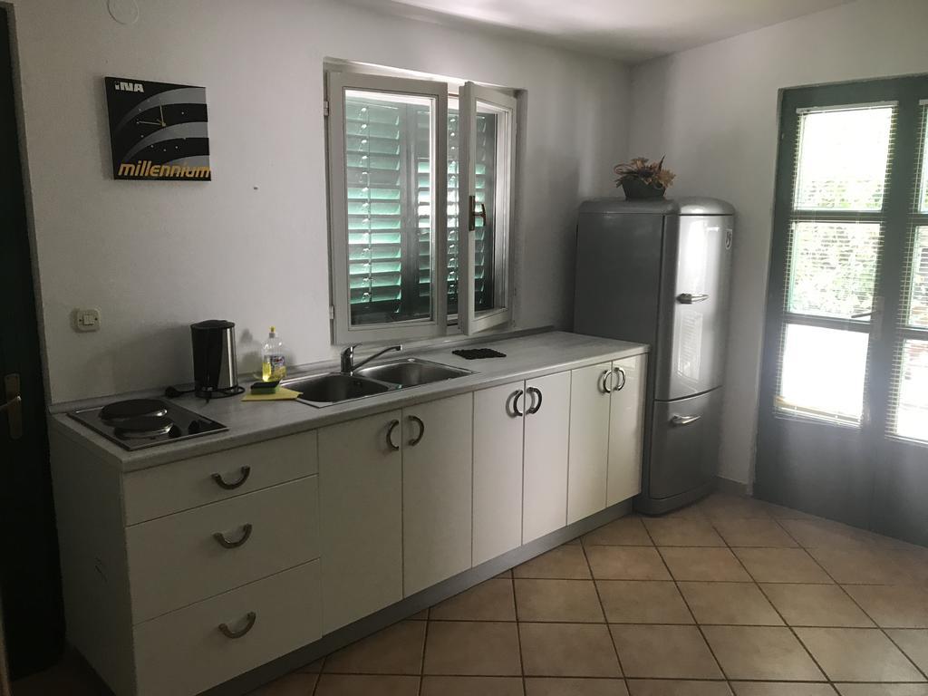 Guesthouse Davorka Bijelic Murter Zewnętrze zdjęcie